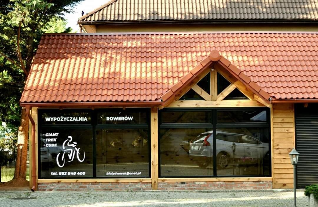 Dom Goscinny Bialy Dworek Czluchow Exterior photo